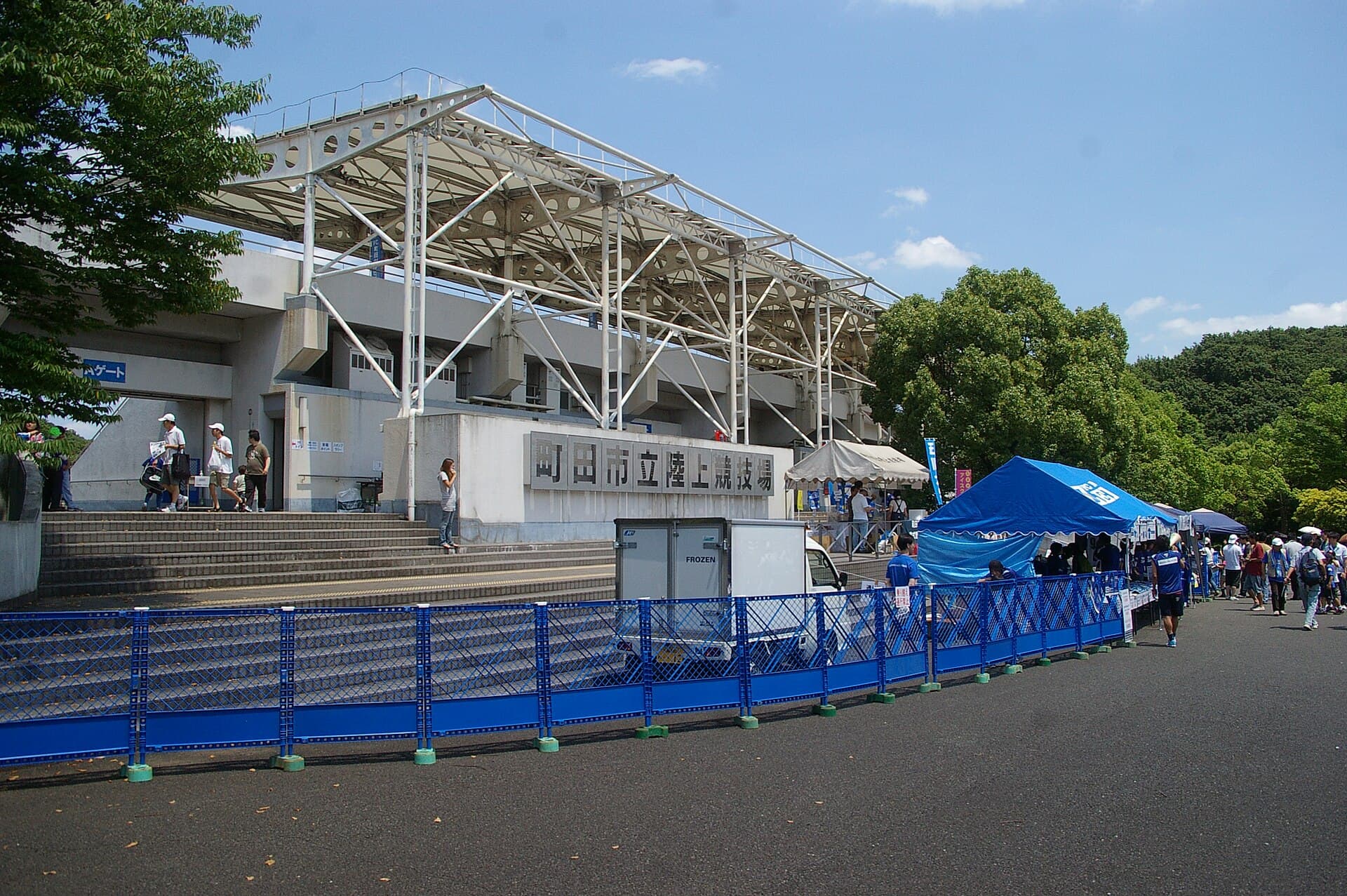 町田GIONスタジアムの外観